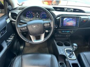 Foto 8 - Toyota Hilux Cabine Dupla Hilux 2.8 TDI CD SRV 4x4 (Aut) automático