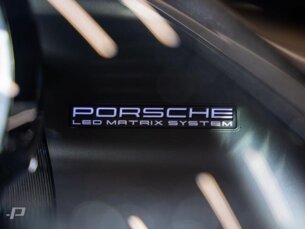 Foto 9 - Porsche 911 911 3.7 Turbo S Coupe PDK automático