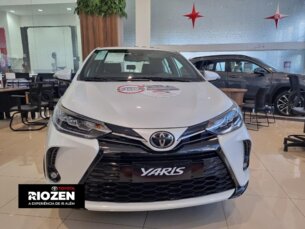 Foto 2 - Toyota Yaris Hatch Yaris 1.5 XLS CVT automático