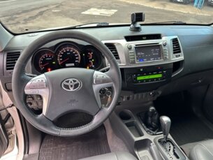 Foto 6 - Toyota Hilux Cabine Dupla Hilux 2.7 Flex 4x4 CD SRV (Aut) manual