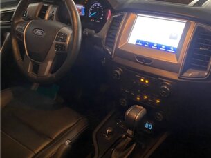 Foto 3 - Ford Ranger (Cabine Dupla) Ranger 3.2 CD Limited 4WD (Aut) automático