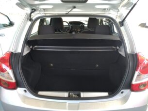 Foto 6 - Toyota Etios Hatch Etios X 1.3 (Flex) (Aut) automático