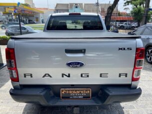 Foto 6 - Ford Ranger (Cabine Dupla) Ranger 3.2 TD XLS CD Auto 4x4 automático
