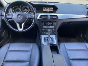 Foto 5 - Mercedes-Benz Classe C C 200 Avantgarde 1.8 CGI Turbo manual