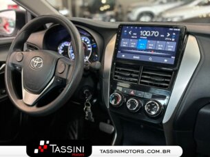 Foto 5 - Toyota Yaris Hatch Yaris 1.3 XL CVT (Flex) manual