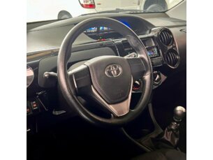 Foto 4 - Toyota Etios Hatch Etios X 1.3 (Flex) manual
