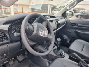 Foto 7 - Toyota Hilux Cabine Simples Hilux CS 2.8 TDI Chassi 4WD automático