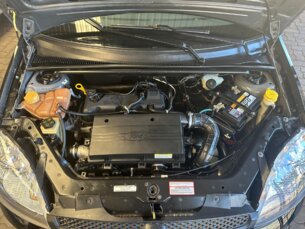 Foto 8 - Ford Fiesta Hatch Fiesta Hatch Supercharger 1.0 8V manual
