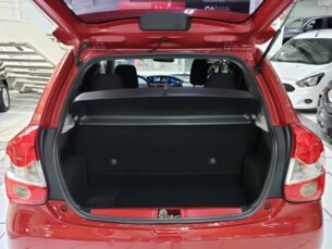 Foto 8 - Toyota Etios Hatch Etios XS 1.5 (Flex) automático