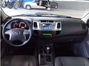 Foto 6 - Toyota Hilux Cabine Dupla Hilux 3.0 TDI 4x4 CD SRV automático