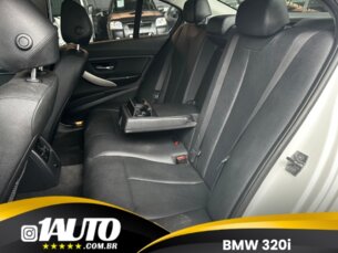 Foto 9 - BMW Série 3 320i 2.0 automático