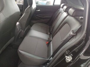 Foto 10 - Chevrolet Onix Onix 1.0 Turbo RS (Aut) automático