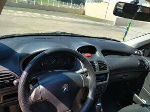 Foto 7 - Peugeot 206 206 Hatch. Sensation 1.4 8V (flex) manual