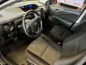 Foto 8 - Toyota Etios Hatch Etios X 1.3 (Flex) (Aut) automático
