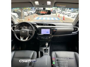 Foto 7 - Toyota Hilux Cabine Dupla Hilux CD 2.8 TDI SR 4WD automático