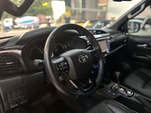 Foto 10 - Toyota Hilux Cabine Dupla Hilux 2.8 TDI CD SRX 50th 4x4 (Aut) automático