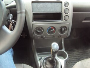 Foto 9 - Ford Fiesta Hatch Fiesta Hatch Personnalité 1.0 8V manual