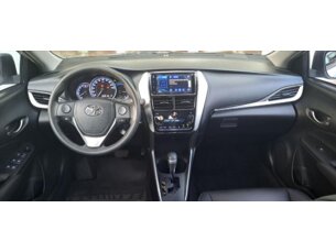 Foto 4 - Toyota Yaris Hatch Yaris 1.5 S CVT automático