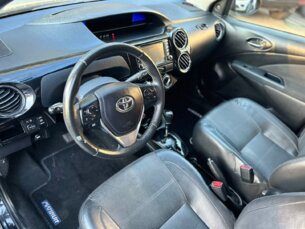 Foto 8 - Toyota Etios Hatch Etios Platinum 1.5 (Flex) (Aut) automático
