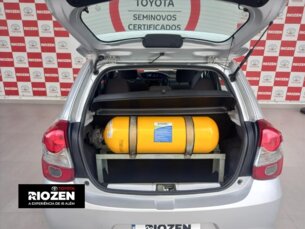 Foto 5 - Toyota Etios Hatch Etios 1.3 X (Aut) automático