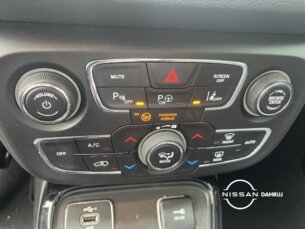 Foto 9 - Jeep Compass Compass 2.0 Limited (Aut) automático