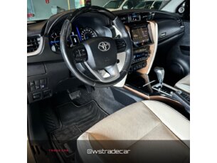 Foto 5 - Toyota SW4 SW4 2.8 TDI SRX Diamond 7L 4x4 (Aut) automático