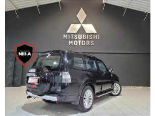 Foto 4 - Mitsubishi Pajero Full Pajero Full HPE 3.8 3p automático