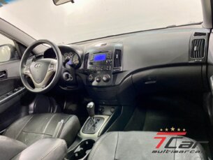 Foto 10 - Hyundai i30 CW i30 CW 2.0i GLS (Aut) automático