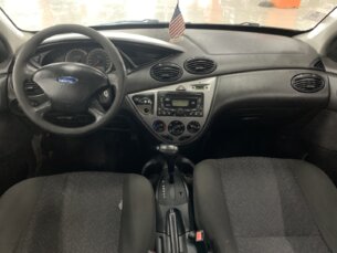 Foto 8 - Ford Focus Hatch Focus Hatch GLX 2.0 16V Duratec (Aut) automático