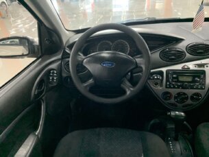 Foto 9 - Ford Focus Hatch Focus Hatch GLX 2.0 16V Duratec (Aut) automático