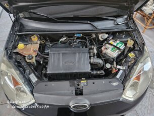Ford Fiesta Sedan 1.6 Rocam (Flex)