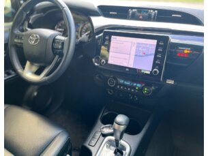 Foto 3 - Toyota Hilux Cabine Dupla Hilux CD 2.8 TDI SRX 4WD (Aut) automático