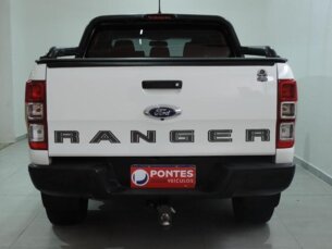 Foto 4 - Ford Ranger (Cabine Dupla) Ranger 3.2 CD Storm 4WD (Aut) automático