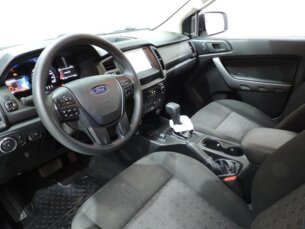 Foto 5 - Ford Ranger (Cabine Dupla) Ranger 3.2 CD Storm 4WD (Aut) automático