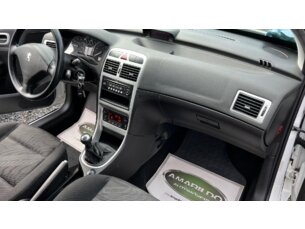 Foto 9 - Peugeot 307 307 Hatch. Presence Pack 1.6 16V (flex) manual