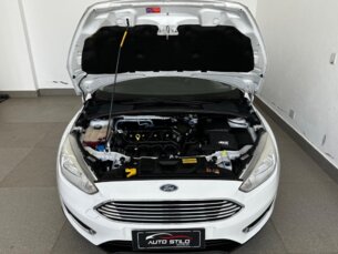 Foto 9 - Ford Focus Hatch Focus Hatch Titanium 2.0 PowerShift automático