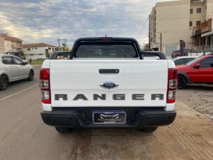 Foto 8 - Ford Ranger (Cabine Dupla) Ranger 3.2 CD Storm 4WD automático