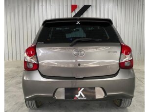 Foto 3 - Toyota Etios Hatch Etios X Plus 1.5 (Flex) (Aut) automático