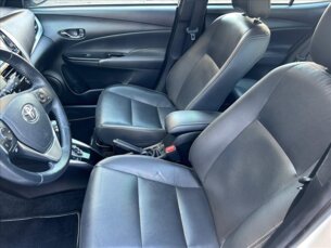 Foto 5 - Toyota Yaris Hatch Yaris 1.5 XLS CVT (Flex) automático
