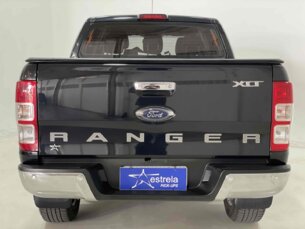 Foto 6 - Ford Ranger (Cabine Dupla) Ranger 3.2 XLT CD 4x4 (Aut) automático