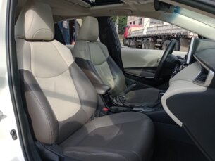 Foto 9 - Toyota Corolla Corolla 1.8 Altis Hybrid Premium automático