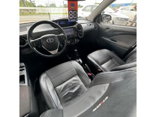 Foto 4 - Toyota Etios Hatch Etios Platinum 1.5 (Flex) (Aut) automático