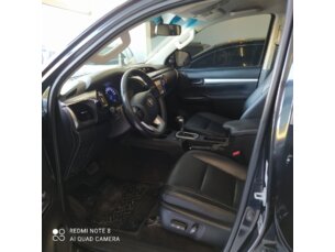 Foto 10 - Toyota Hilux Cabine Dupla Hilux 2.8 TDI SRX CD 4x4 (Aut) automático