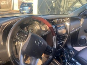 Foto 3 - Toyota Hilux Cabine Dupla Hilux 2.7 CD SRV 4x4 (Aut) automático