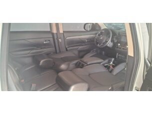 Foto 8 - Mitsubishi Outlander Outlander 3.0 V6 HPE-S 4WD 7L automático