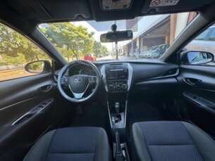 Foto 9 - Toyota Yaris Hatch Yaris 1.3 XL Live automático