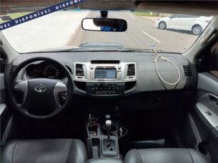 Foto 5 - Toyota Hilux Cabine Dupla Hilux 3.0 TDI 4x4 CD SRV (Aut) manual