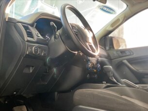 Foto 10 - Ford Ranger (Cabine Dupla) Ranger 3.2 CD Storm 4WD automático