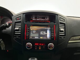 Foto 10 - Mitsubishi Pajero Full Pajero Full HPE 3.8 3p automático