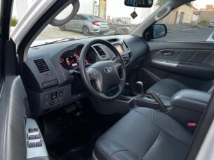 Foto 7 - Toyota Hilux Cabine Dupla Hilux 2.7 Flex 4x4 CD SRV (Aut) manual